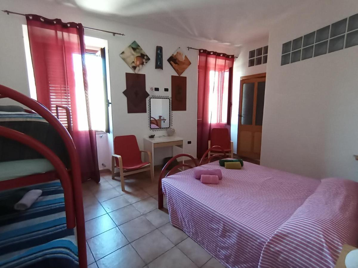 Orgosolo B&B Sardegna Buitenkant foto