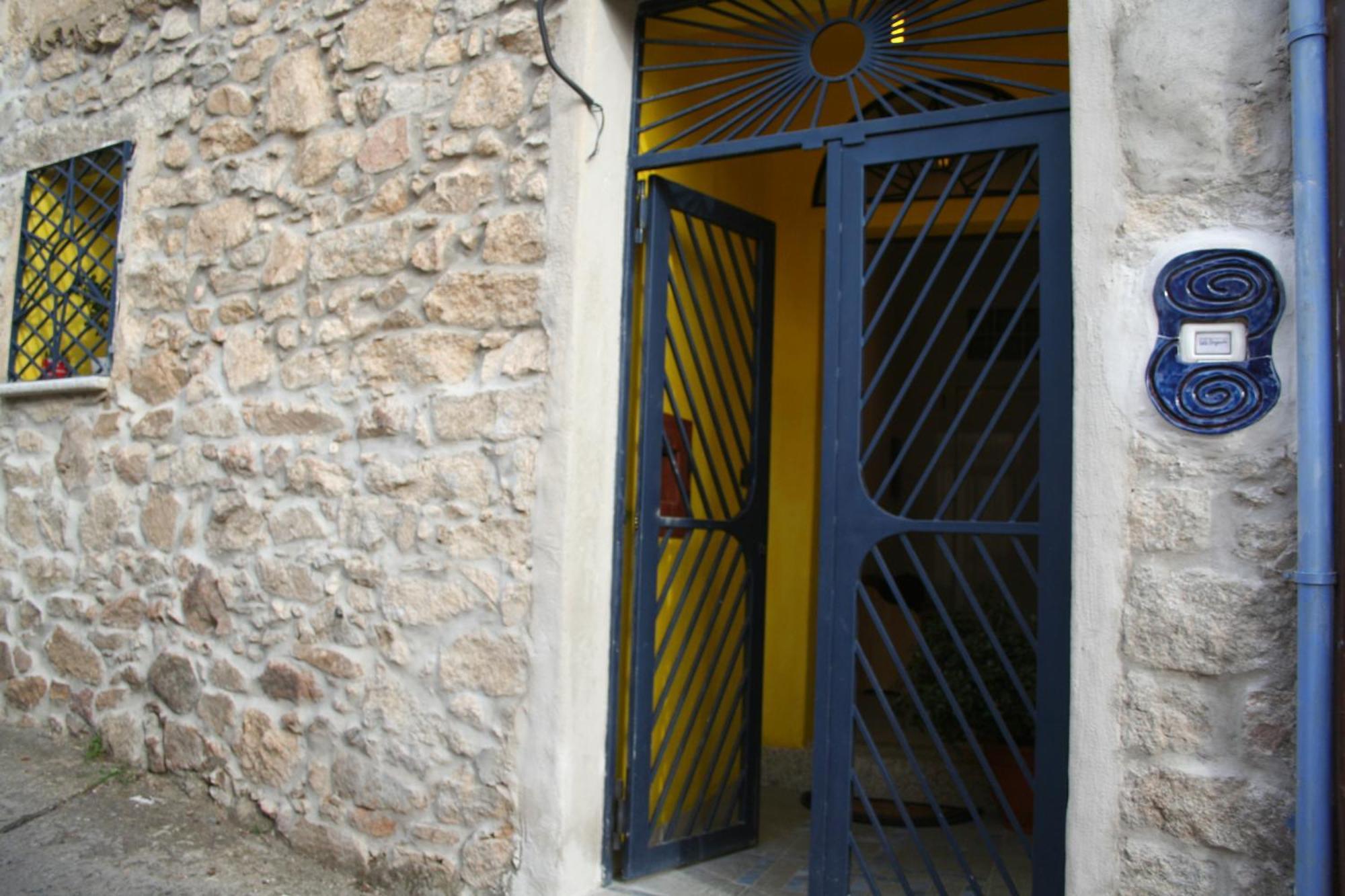 Orgosolo B&B Sardegna Buitenkant foto